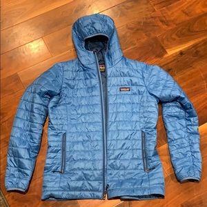 Women’s size large nano puff hoodie